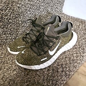 DELETING SOON Nike Free 5.0 Shoes